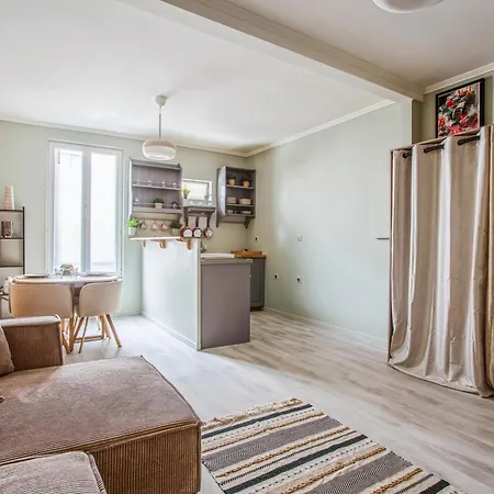 Douillet Proche Metro Et Rer Apartamento *